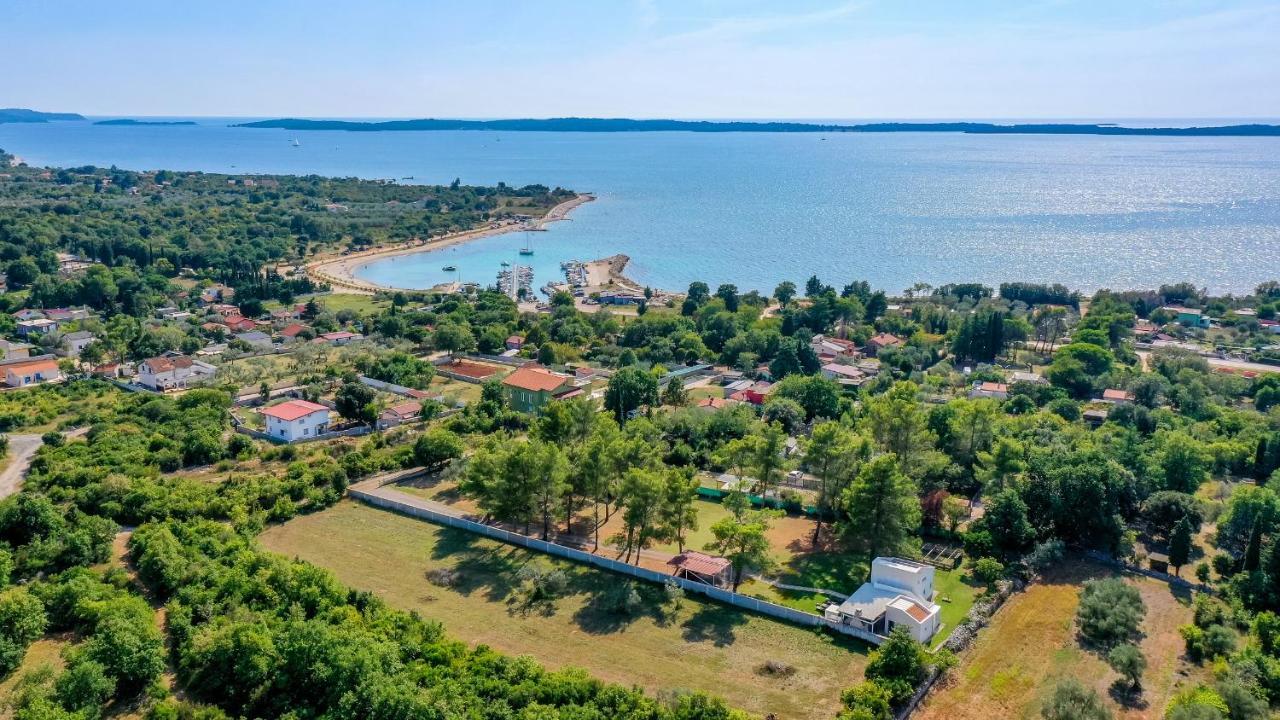 Shimunelka Peroj Buitenkant foto