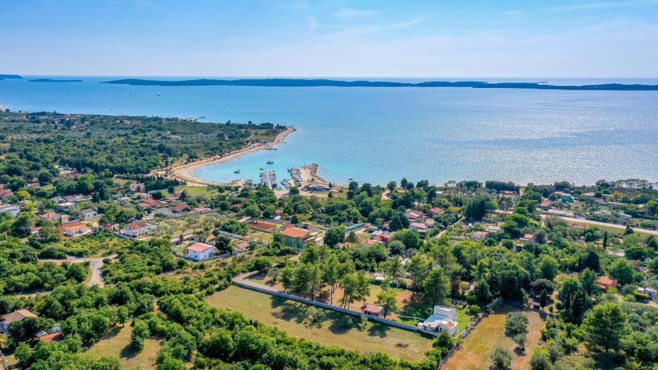 Shimunelka Peroj Buitenkant foto